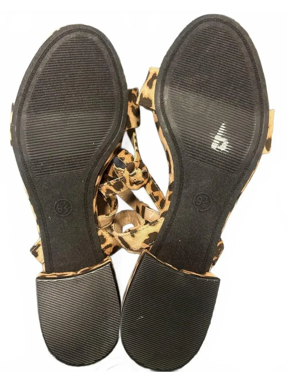 A New Day Leopard Print Ankle Strap Low Block Heel Sandals Size 9.5 EUC
